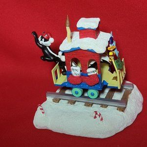 Vintage Warner Bros The Danbury Mint Looney Tunes Christmas Railroad Figurine